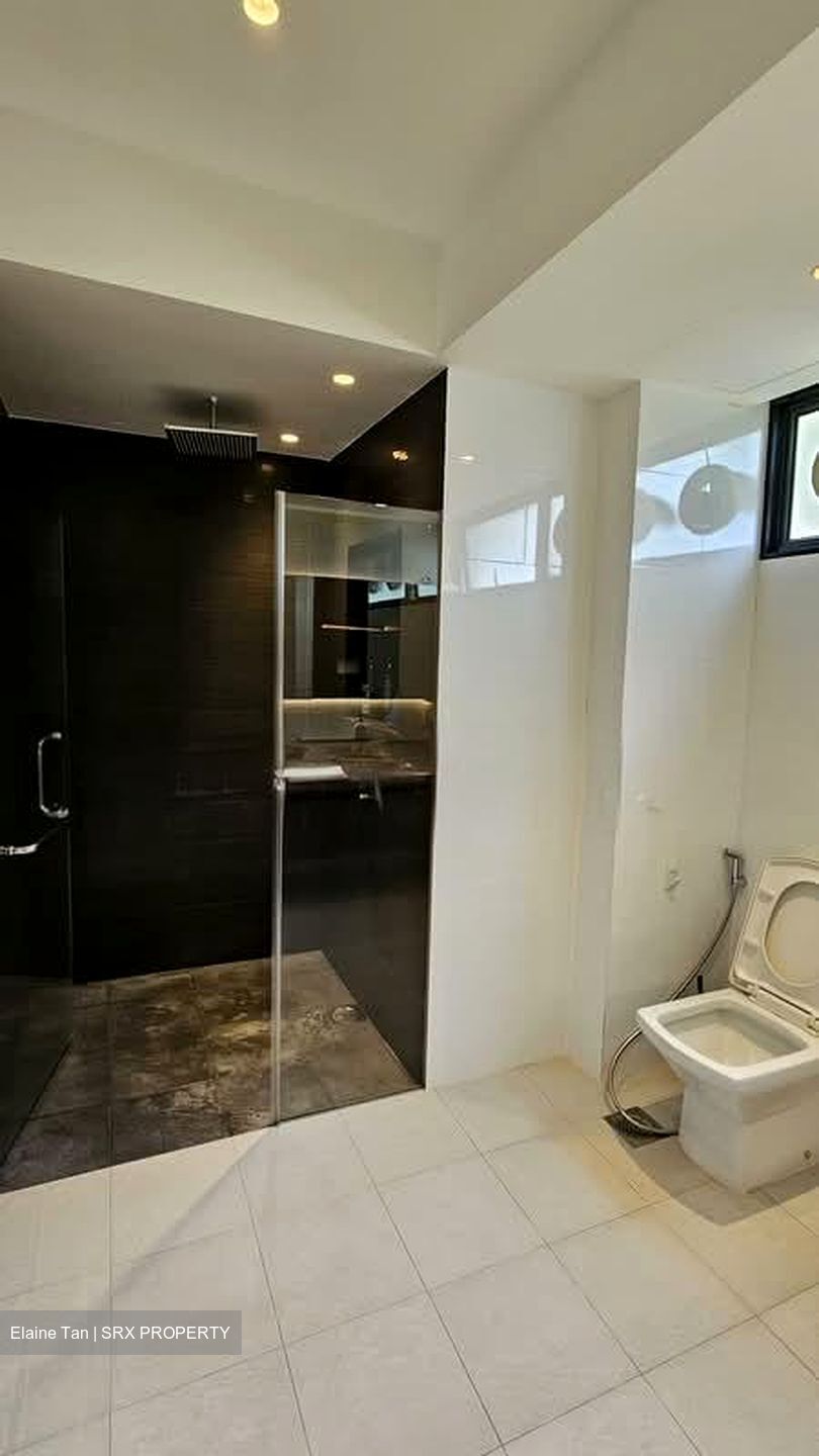Hillcrest Arcadia (D11), Condominium #556934411